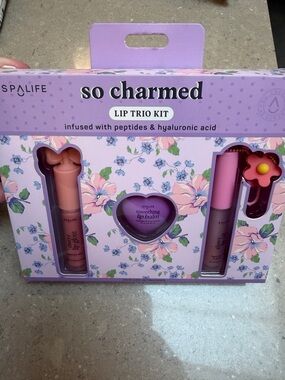 NWT Lip Trio Kit w lip balm in cute ❤️shape , lip gloss & lip oil w charm too!